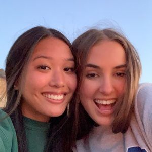 Meet your Posher, Mia